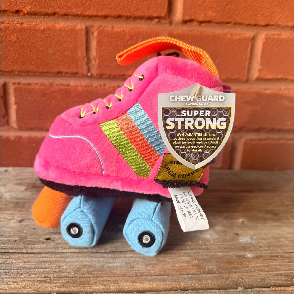 Trusty Pup Tough N Fun Dog Toy Roller Skate Squeaker Chew Guard NWT